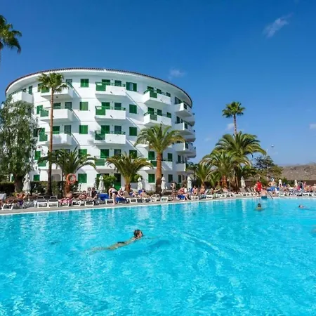 Doble Deluxe Con Media Pension, A 400m De Apartamento