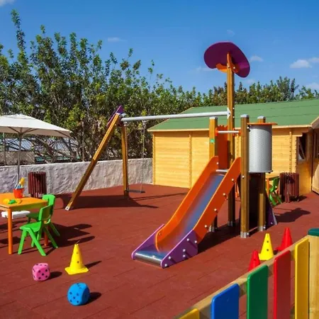 Apartamento Doble Deluxe Con Media Pension, A 400m De