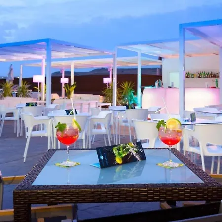 Doble Deluxe Con Media Pension, A 400m De * Playa del Inglés